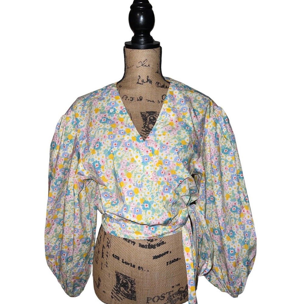 LOVERS + FRIENDS TOP FLORAL WRAP BLOUSE SHIRT YELLOW PINK BLUE MEDIUM M